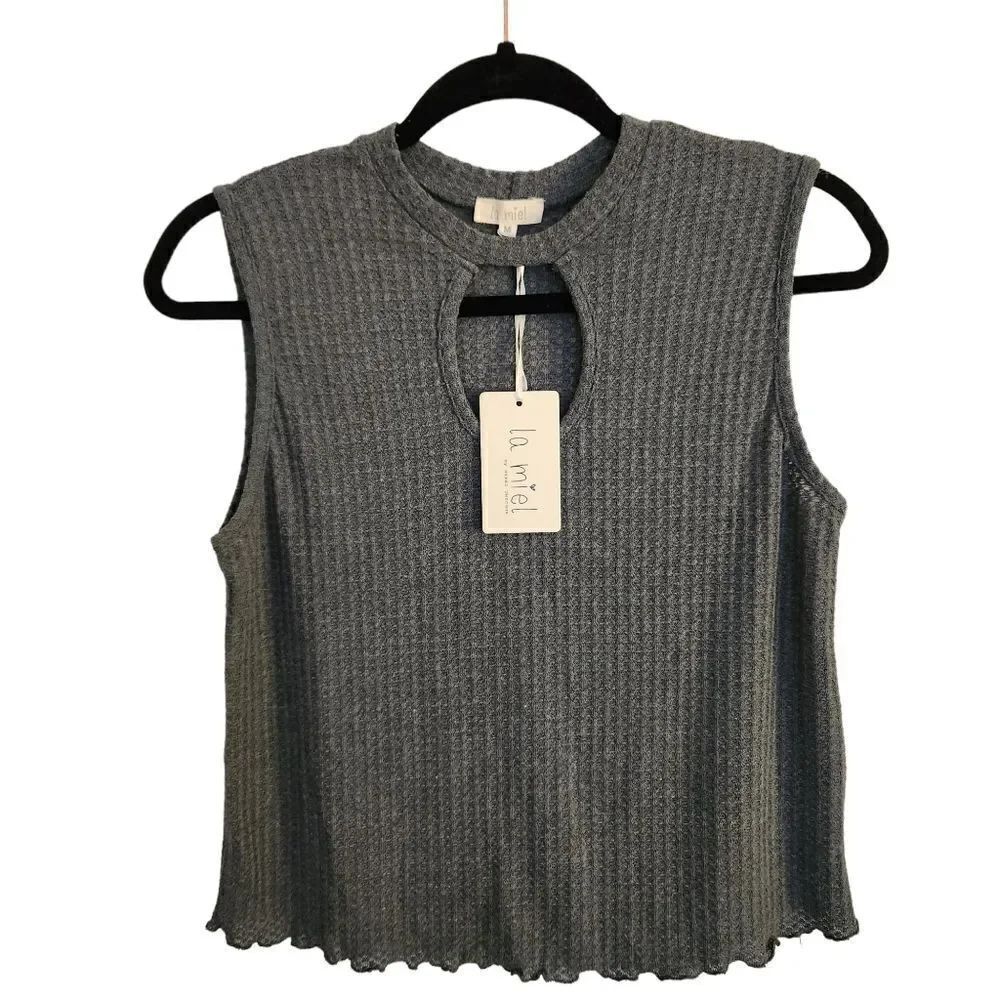 La Miel by Hyped Unicorn Sleeveless Peephole Front Top Size Medium